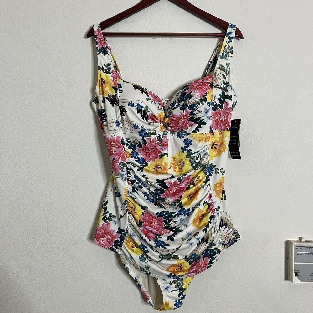 Torrid White Angel Wings & Roses 1 Piece Swimsuit Padded Twist Front SZ 1 1X